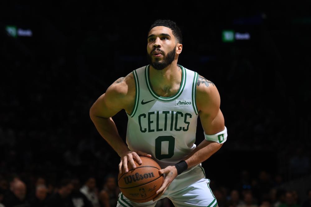 足球——世界杯预选赛：英格兰胜拉脱维亚.