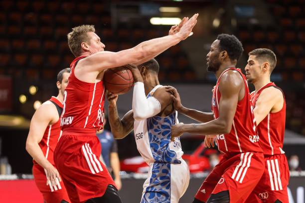 守型中场和 守型中场和