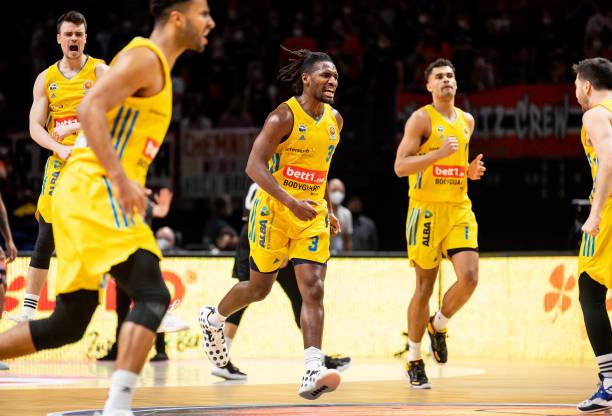 强有力的支 强有力的支